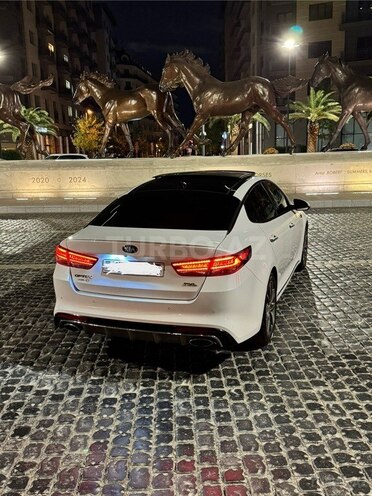 Kia Optima-4