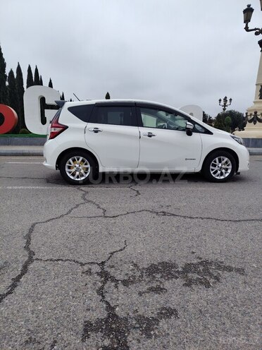 Nissan Note-7