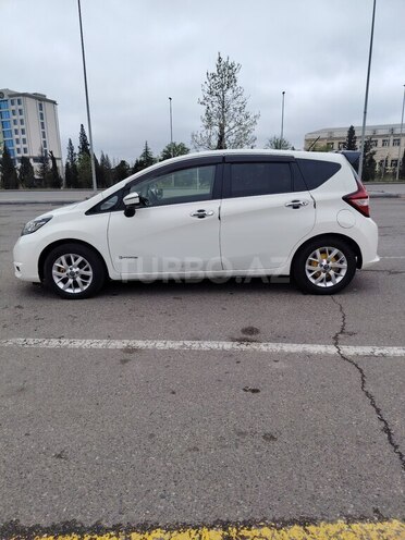 Nissan Note-8