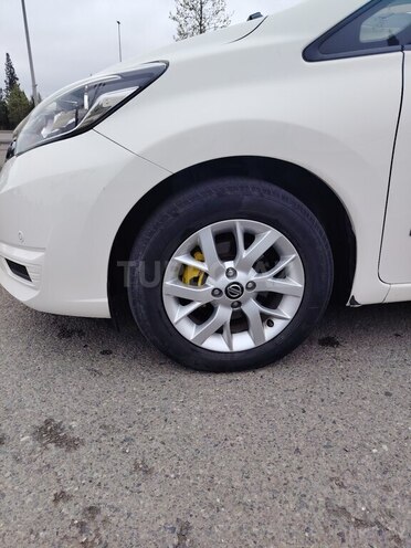 Nissan Note-9