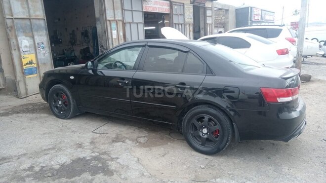 Hyundai Sonata-4