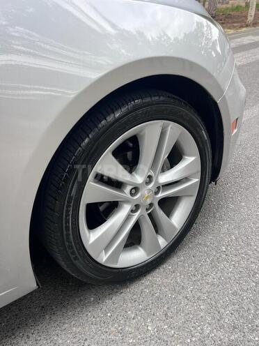 Chevrolet Cruze-11