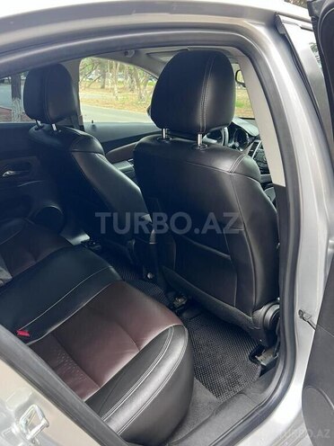 Chevrolet Cruze-21