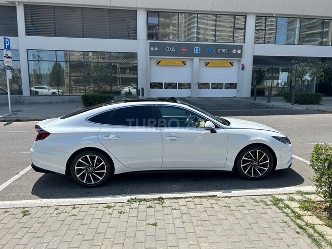 Hyundai Sonata-15