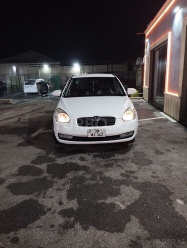 Hyundai Accent-1