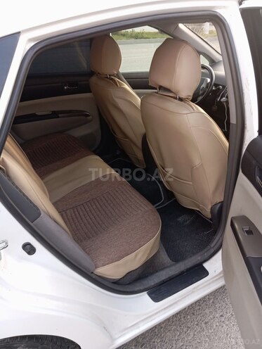 Toyota Prius-7
