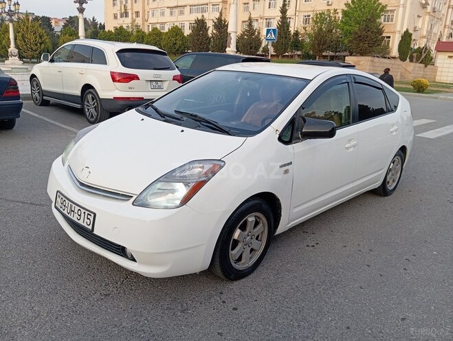 Toyota Prius-2