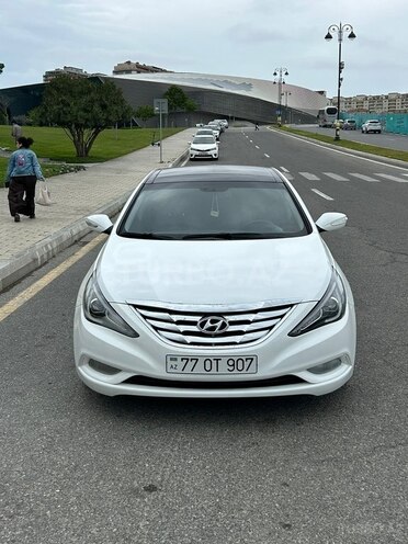 Hyundai Sonata-4