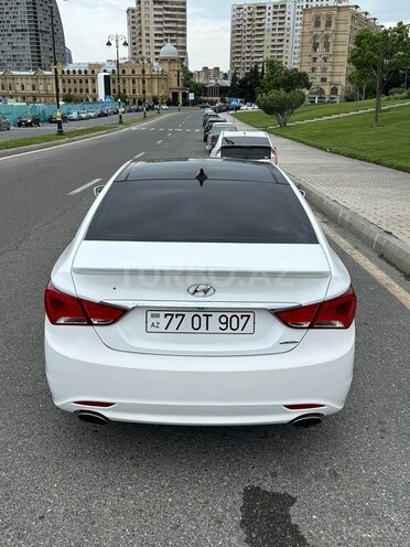 Hyundai Sonata-6