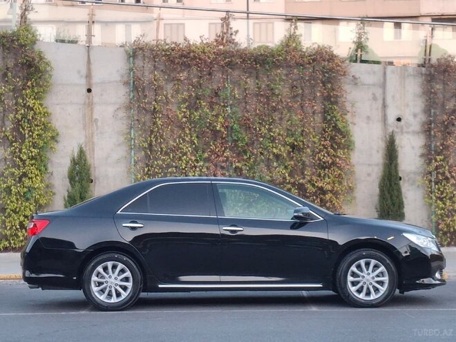 Toyota Camry-8
