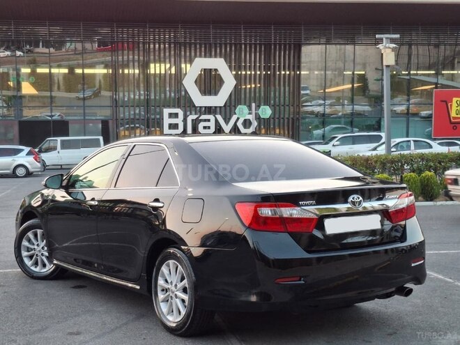 Toyota Camry-5