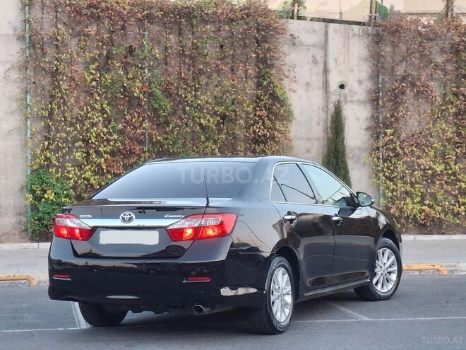 Toyota Camry-7