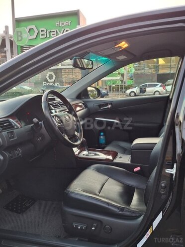 Toyota Camry-12