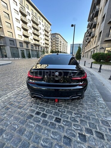BMW 330-2