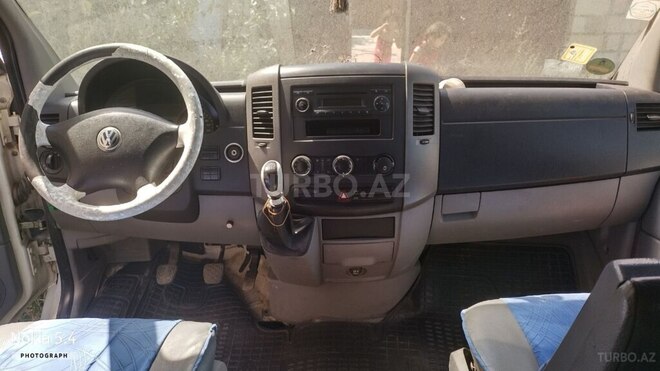 Volkswagen Crafter-2