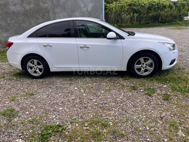 Chevrolet Cruze-8