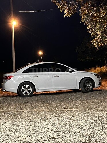 Chevrolet Cruze-11