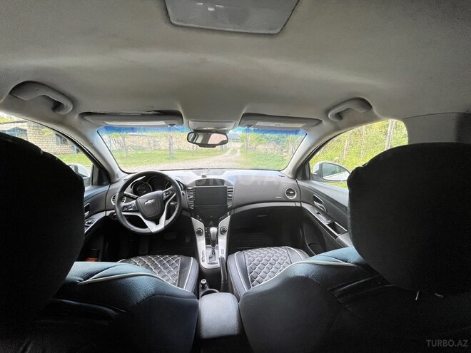 Chevrolet Cruze-10