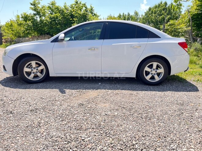 Chevrolet Cruze-15