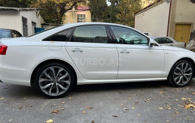 Audi A6-2