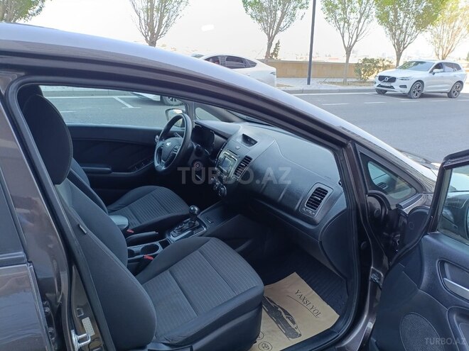 Kia Forte-7