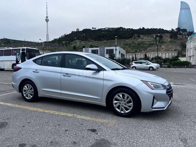Hyundai Elantra-5