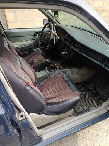 Mercedes 190-8