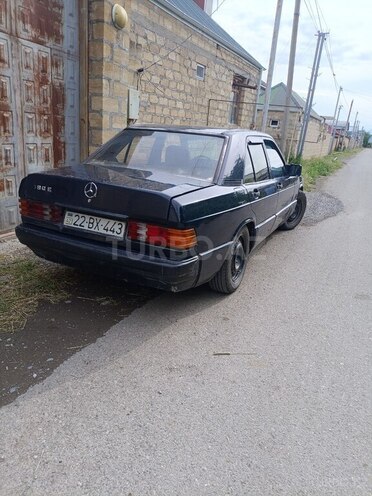 Mercedes 190-11