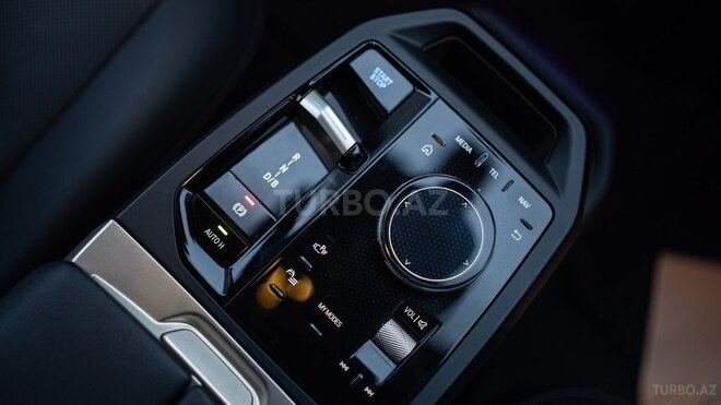 BMW iX-7
