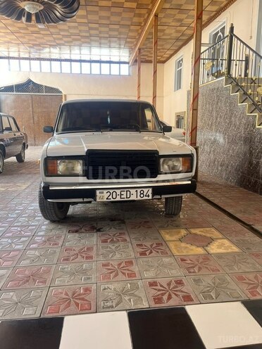 LADA (VAZ) 2107-1