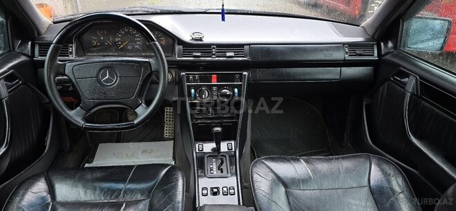 Mercedes E 220-8