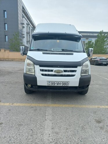Ford Transit-1