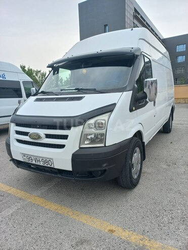 Ford Transit-4
