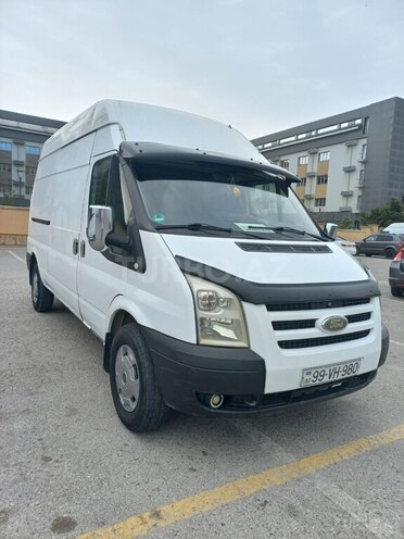 Ford Transit-6