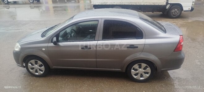 Chevrolet Aveo-8