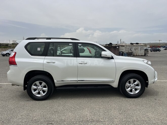 Toyota Land Cruiser Prado-4