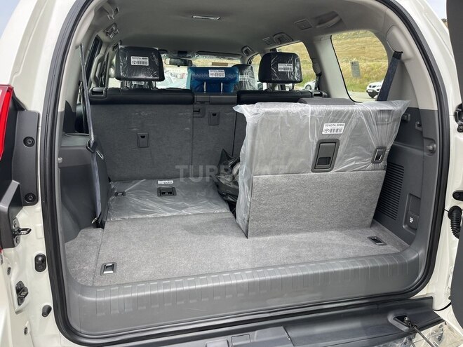 Toyota Land Cruiser Prado-13