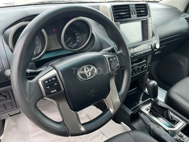 Toyota Land Cruiser Prado-9