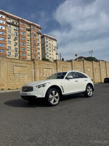 Infiniti FX35-3