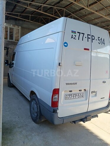 Ford Transit-3