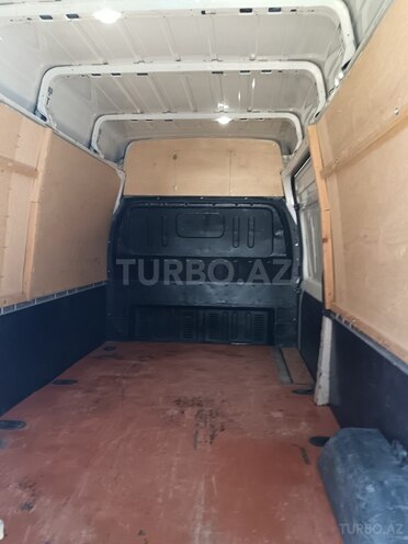 Ford Transit-7