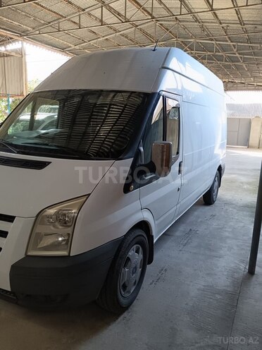Ford Transit-2