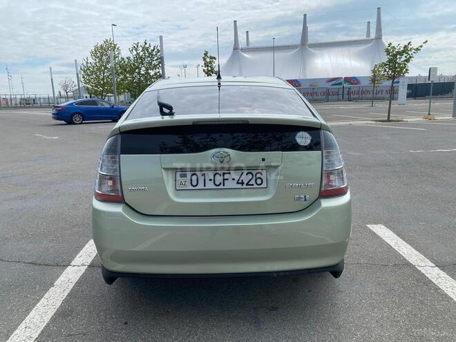Toyota Prius-11