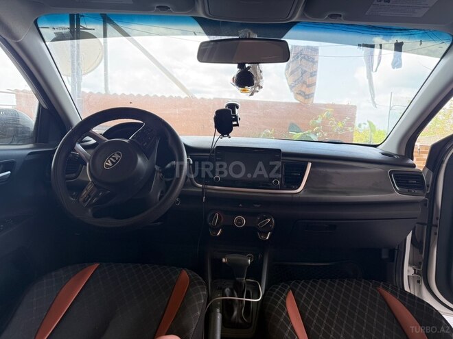 Kia Rio-3
