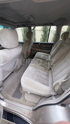Toyota Land Cruiser-10