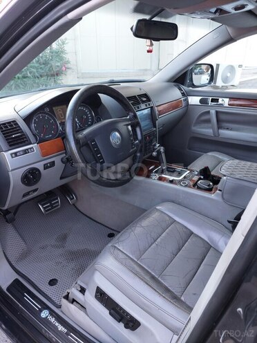 Volkswagen Touareg-13