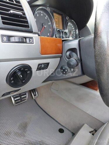 Volkswagen Touareg-18