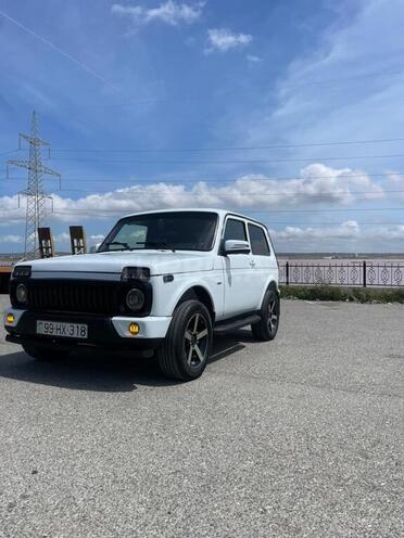 LADA (VAZ) Niva-11
