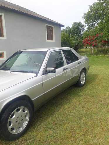Mercedes 190-21