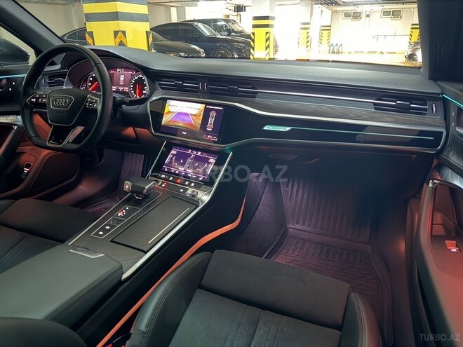 Audi A6-12